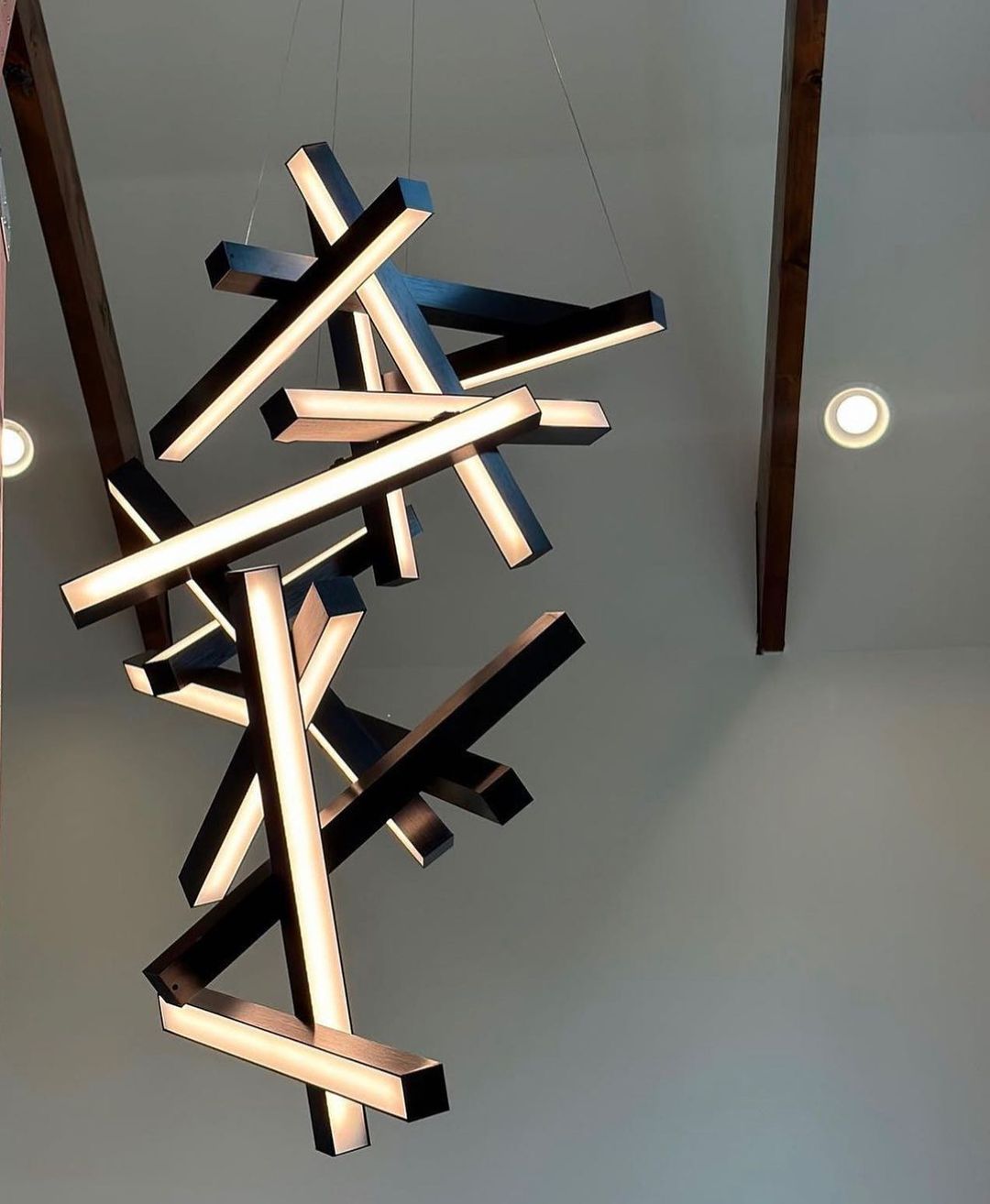 Modern Vertical Geometric Aluminum Chandelier for Staircase / foyer / high-Ceiling