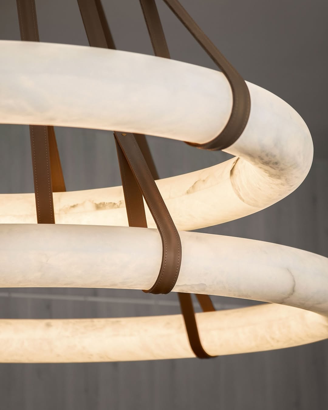 Modern Round Alabaster Chandelier for Living Room / bedroom