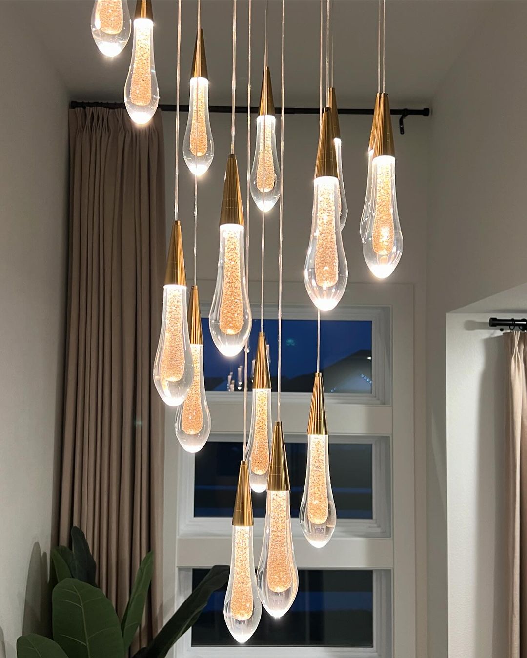Modern Cascade Raindrop Round Spiral Crystal Chandelier for Staircase / foyer