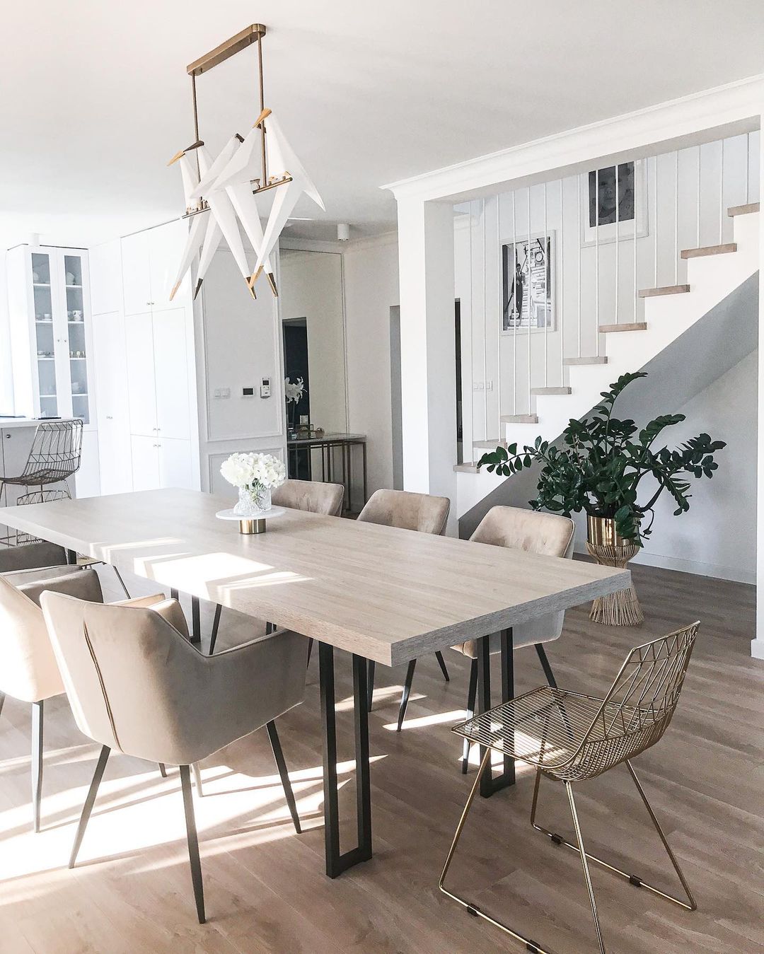 Modern Sitting Birds Pendant Light for Dining / living Room / staircase / foyer