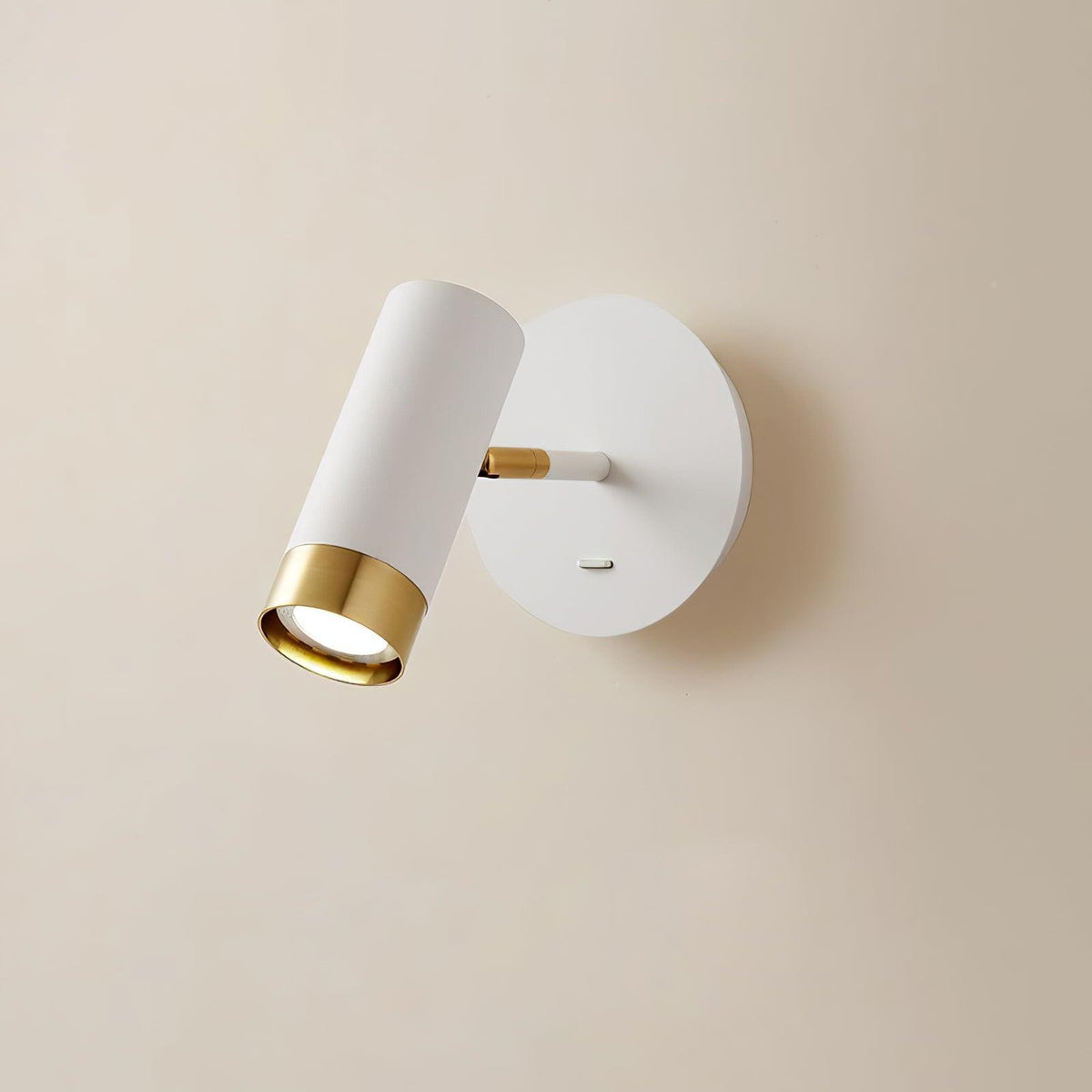 Karpo Wall Lamp