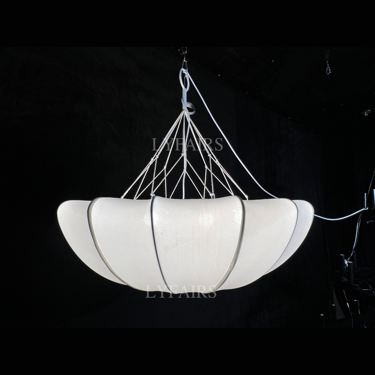 Vintage Cream White Fabric Lampshade Chandelier for Bedroom / living Room