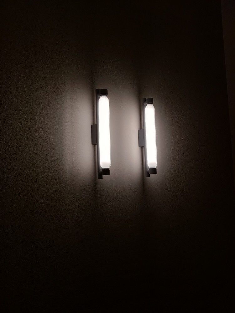 La Roche Wall Lamp