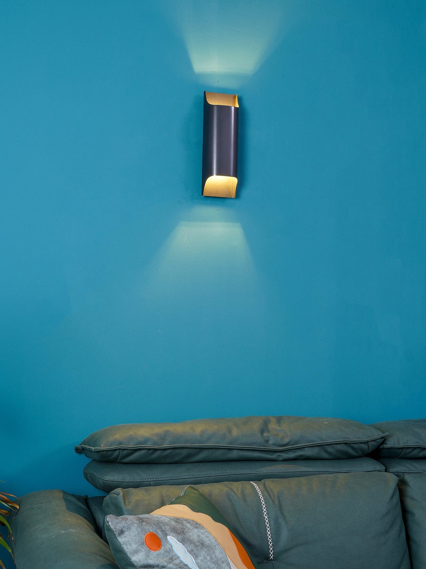 Leclerc Modern Brass Wall Light