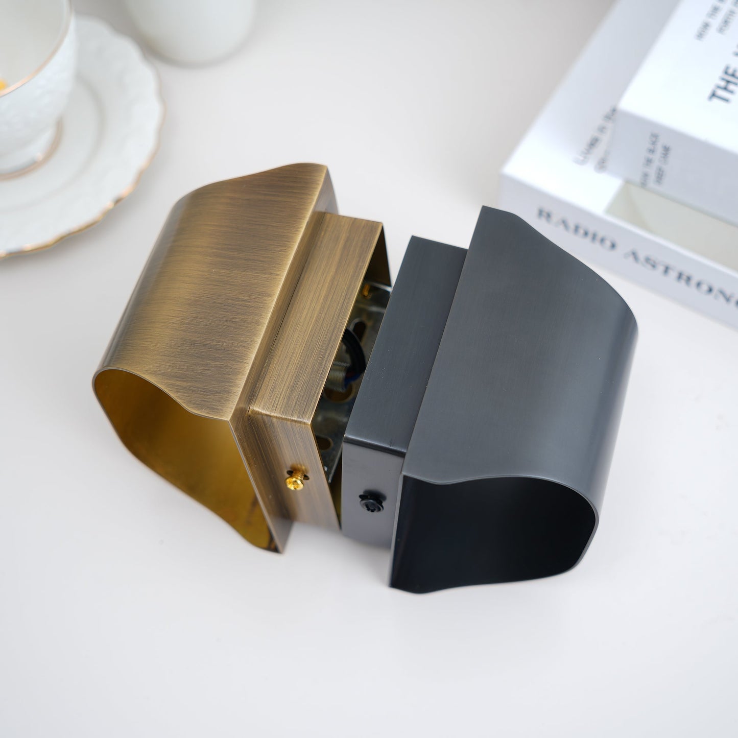 Leclerc Modern Brass Wall Light