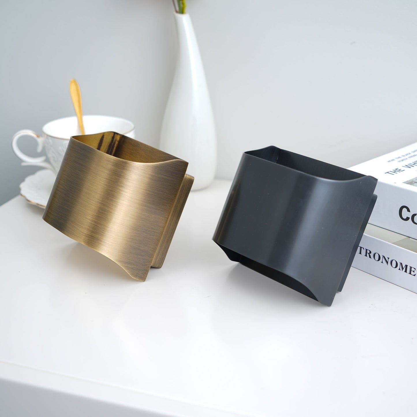 Leclerc Modern Brass Wall Light