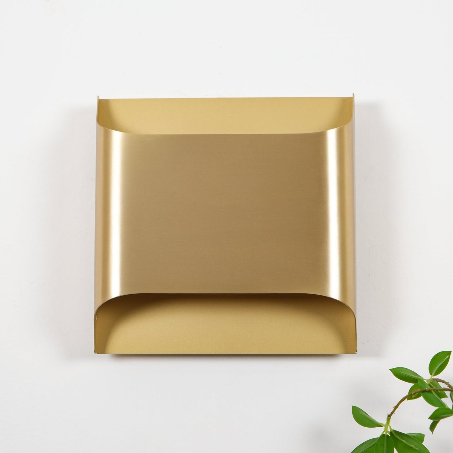 Leclerc Modern Brass Wall Light