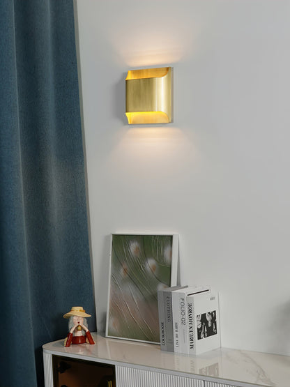 Leclerc Modern Brass Wall Light