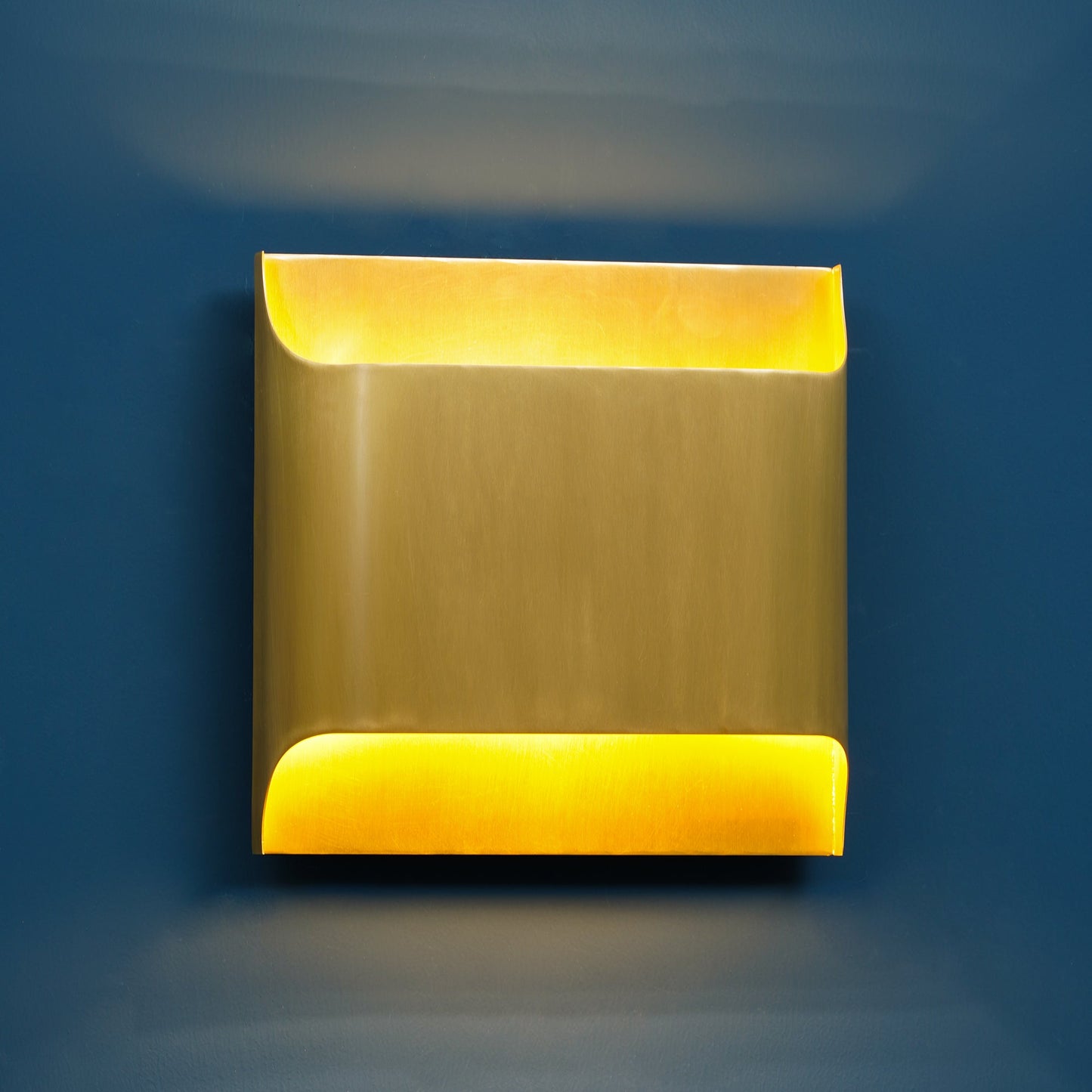 Leclerc Modern Brass Wall Light