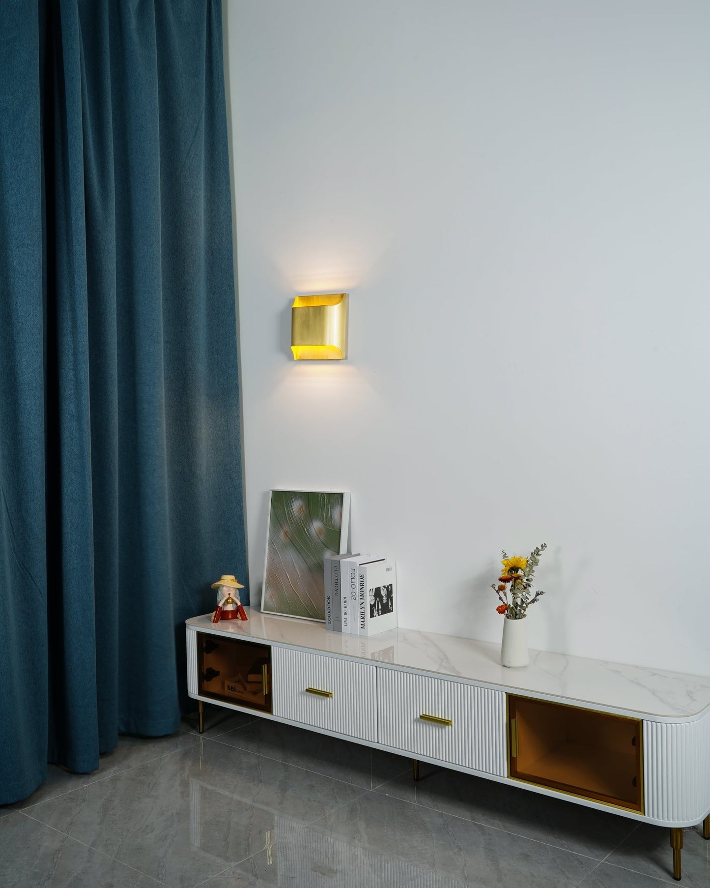 Leclerc Modern Brass Wall Light