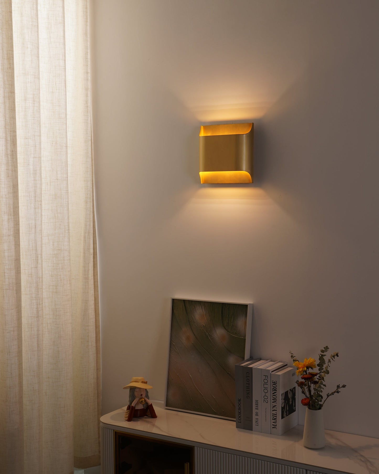 Leclerc Modern Brass Wall Light