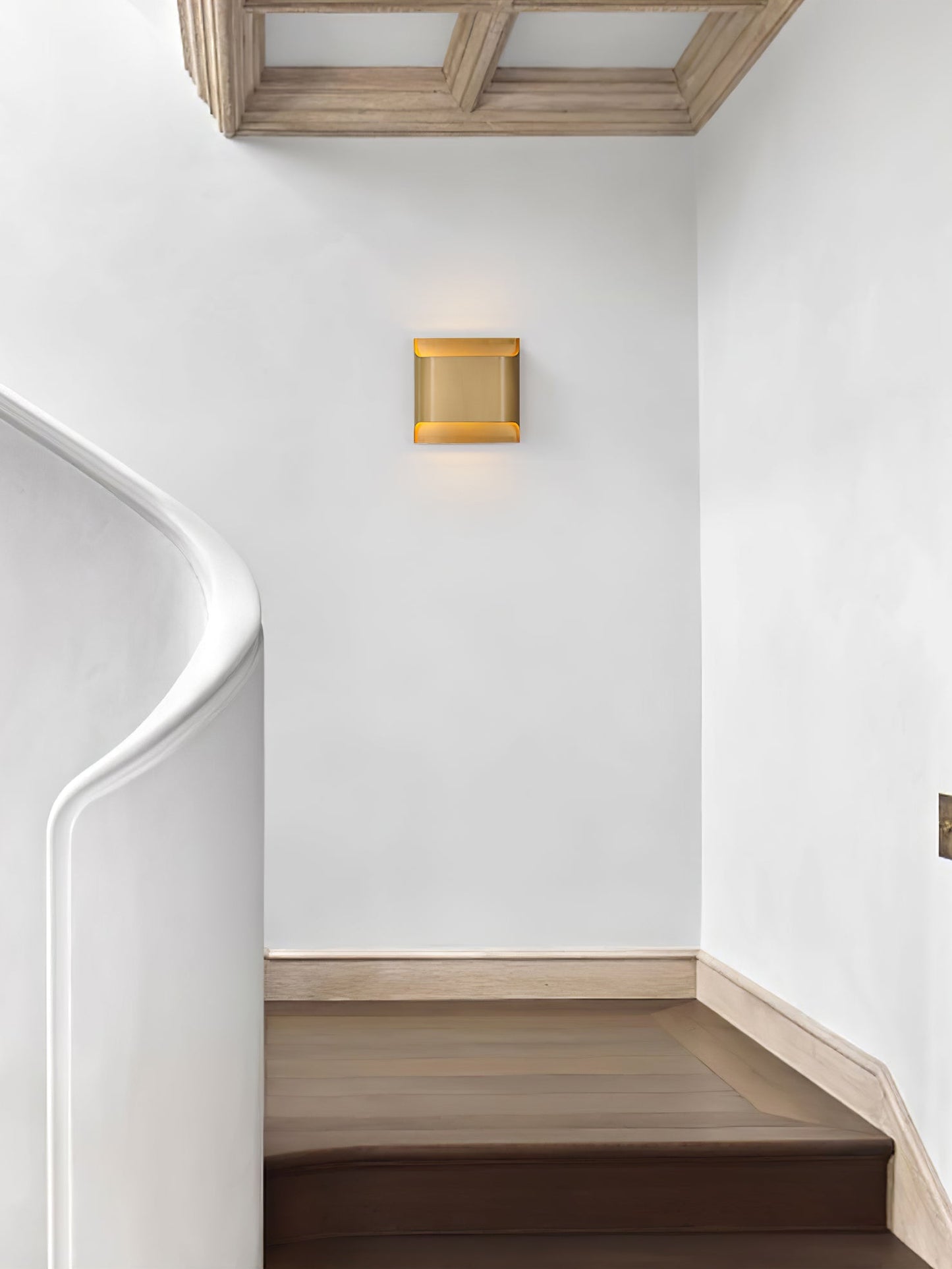 Leclerc Modern Brass Wall Light
