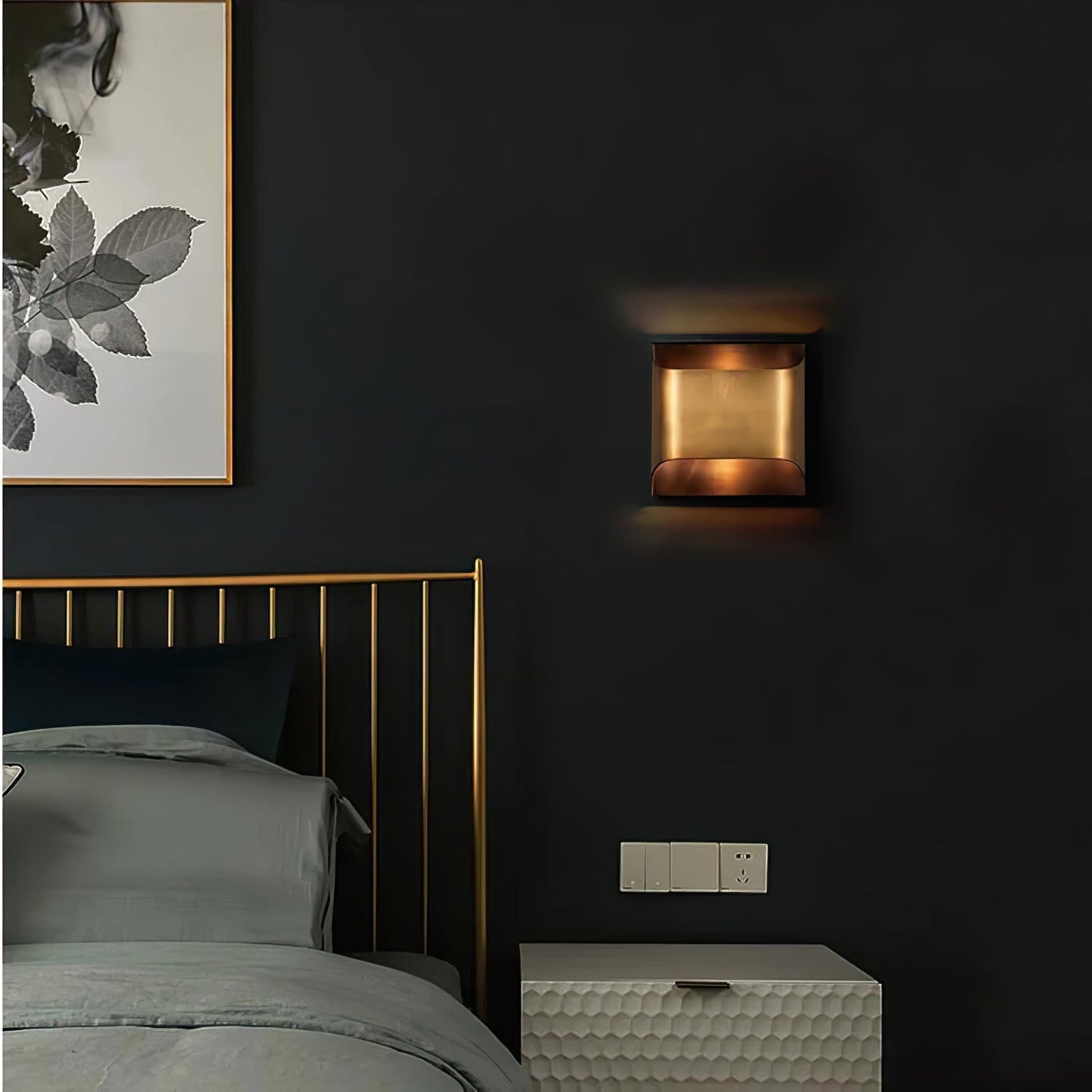 Leclerc Modern Brass Wall Light