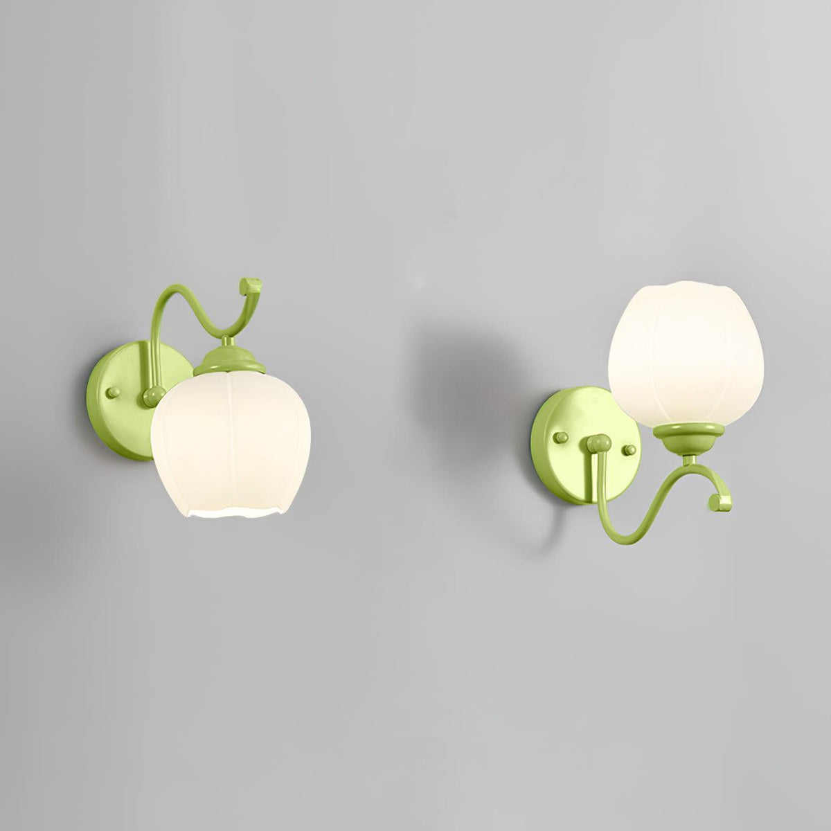 Lomance Lily Wall Lamp