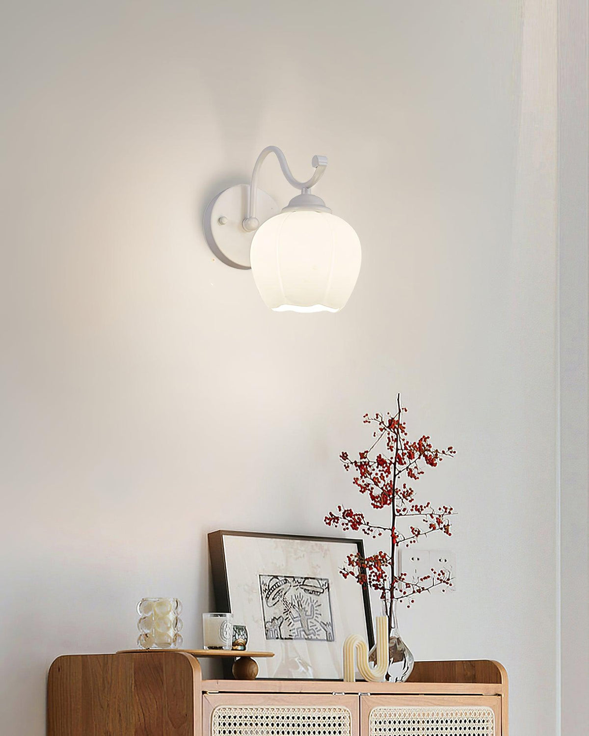 Lomance Lily Wall Lamp