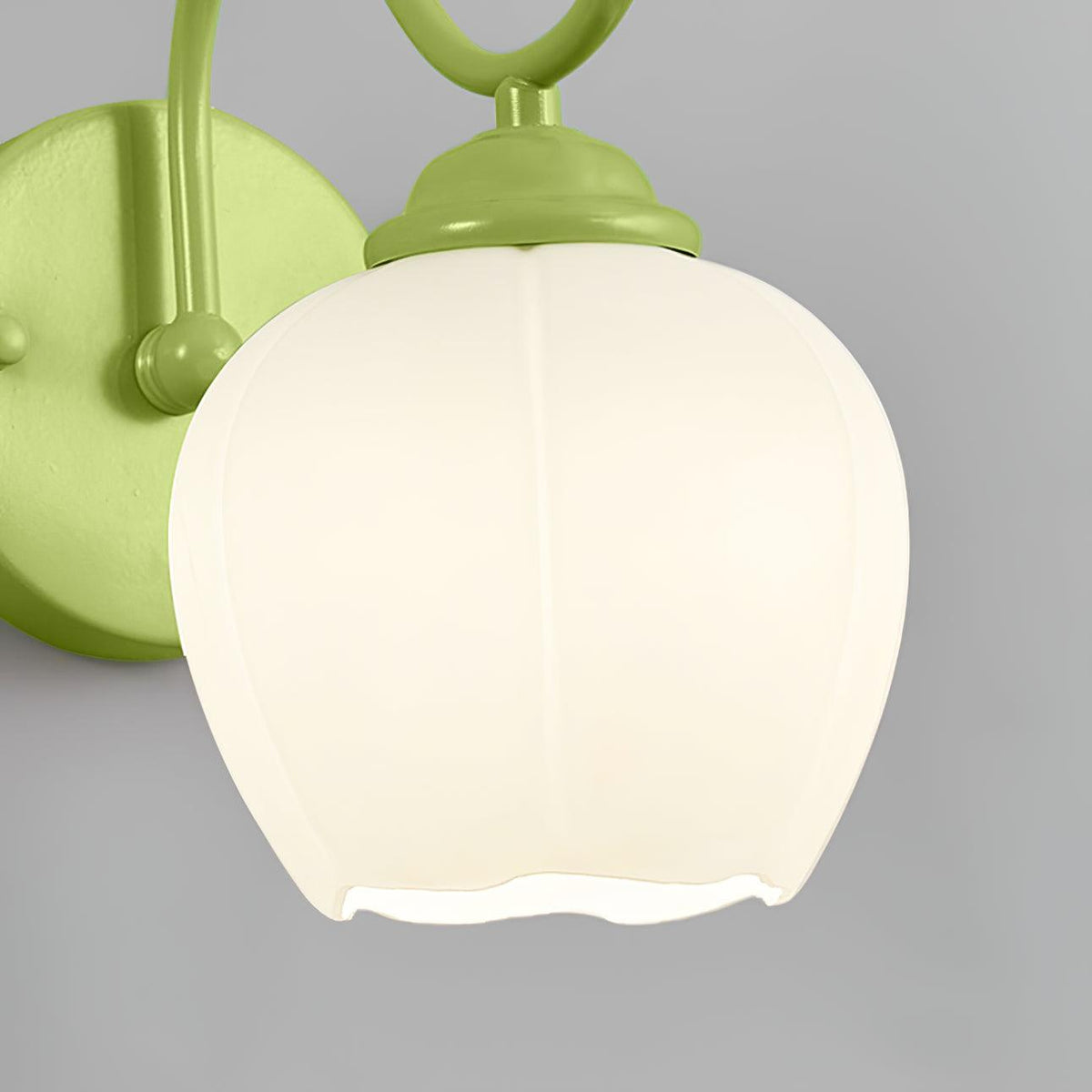 Lomance Lily Wall Lamp