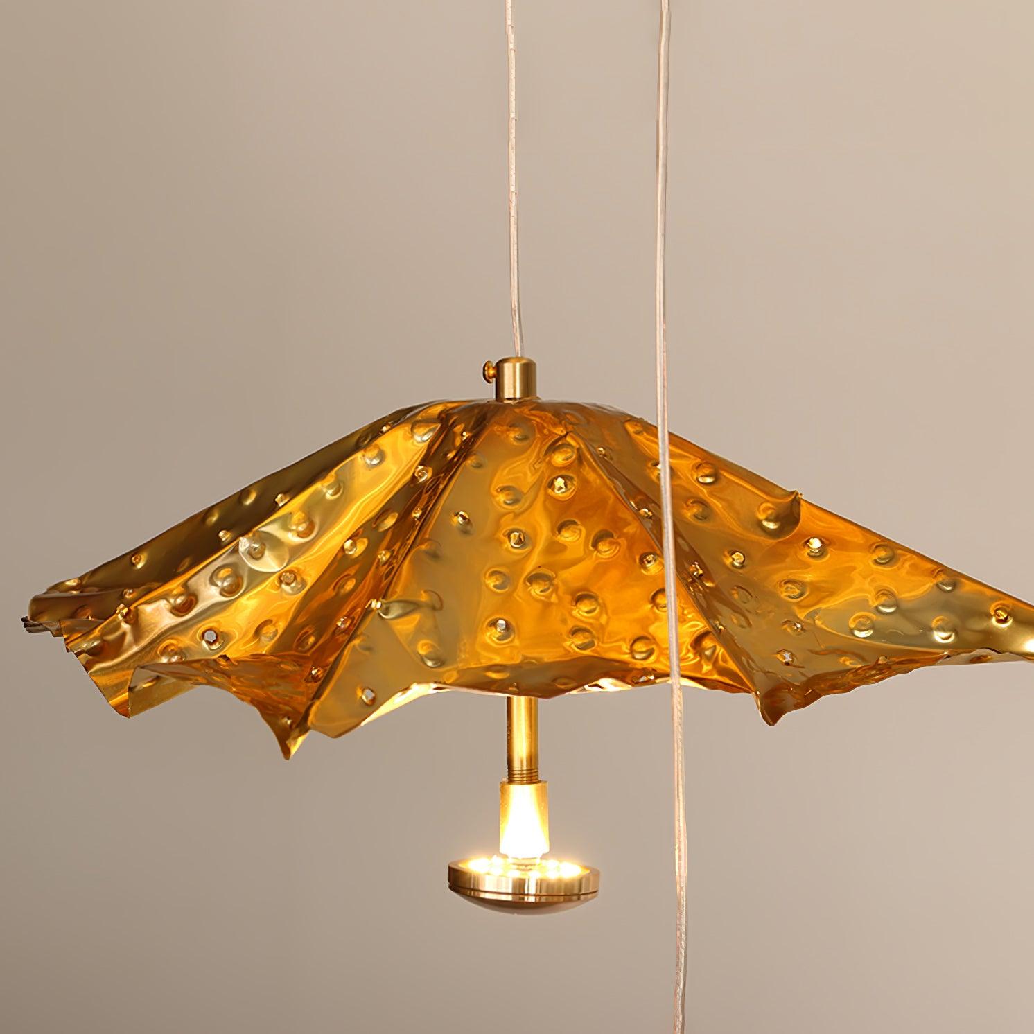 Livra Leaf Chandelier - Manohaus