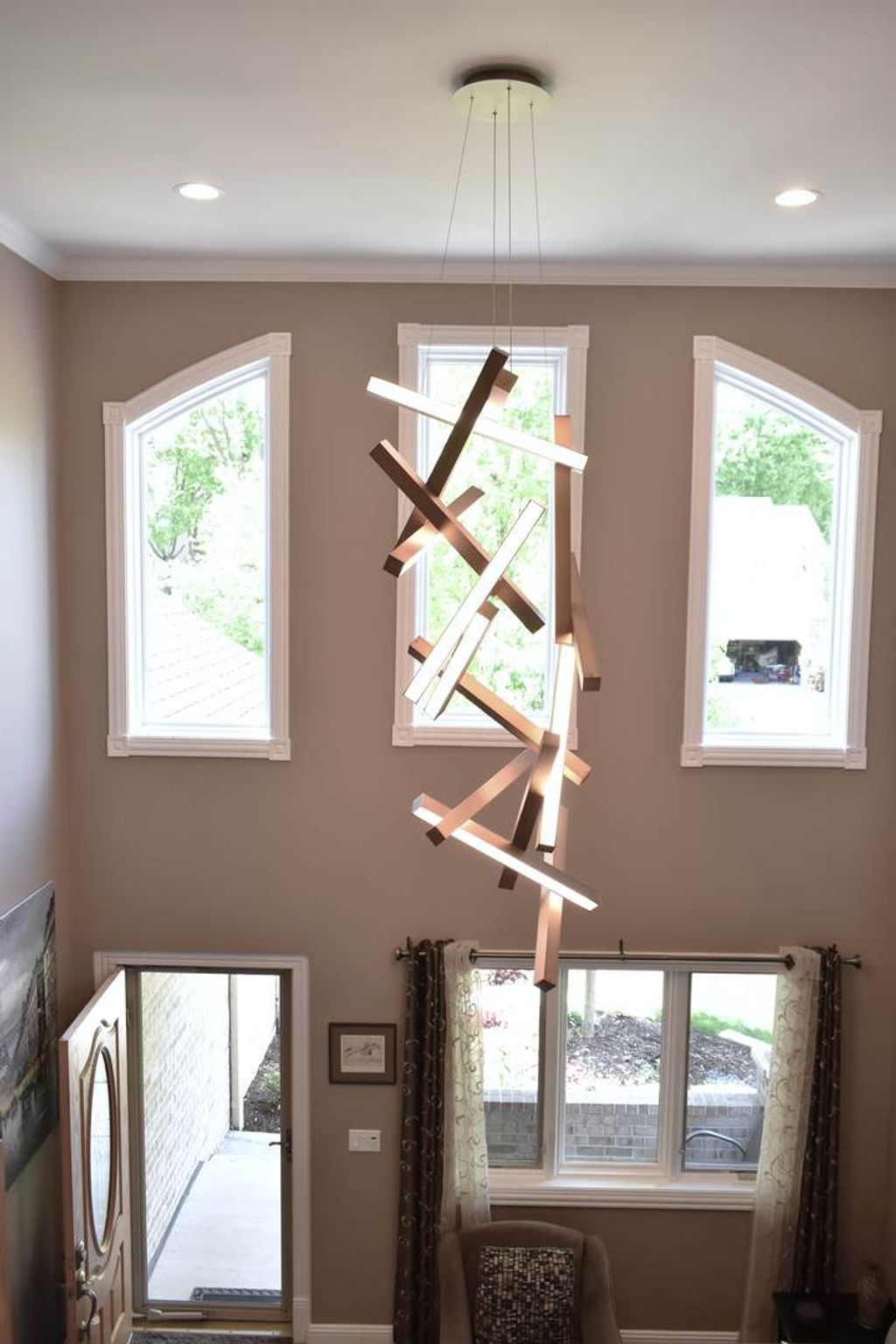 Modern Vertical Geometric Aluminum Chandelier for Staircase / foyer / high-Ceiling