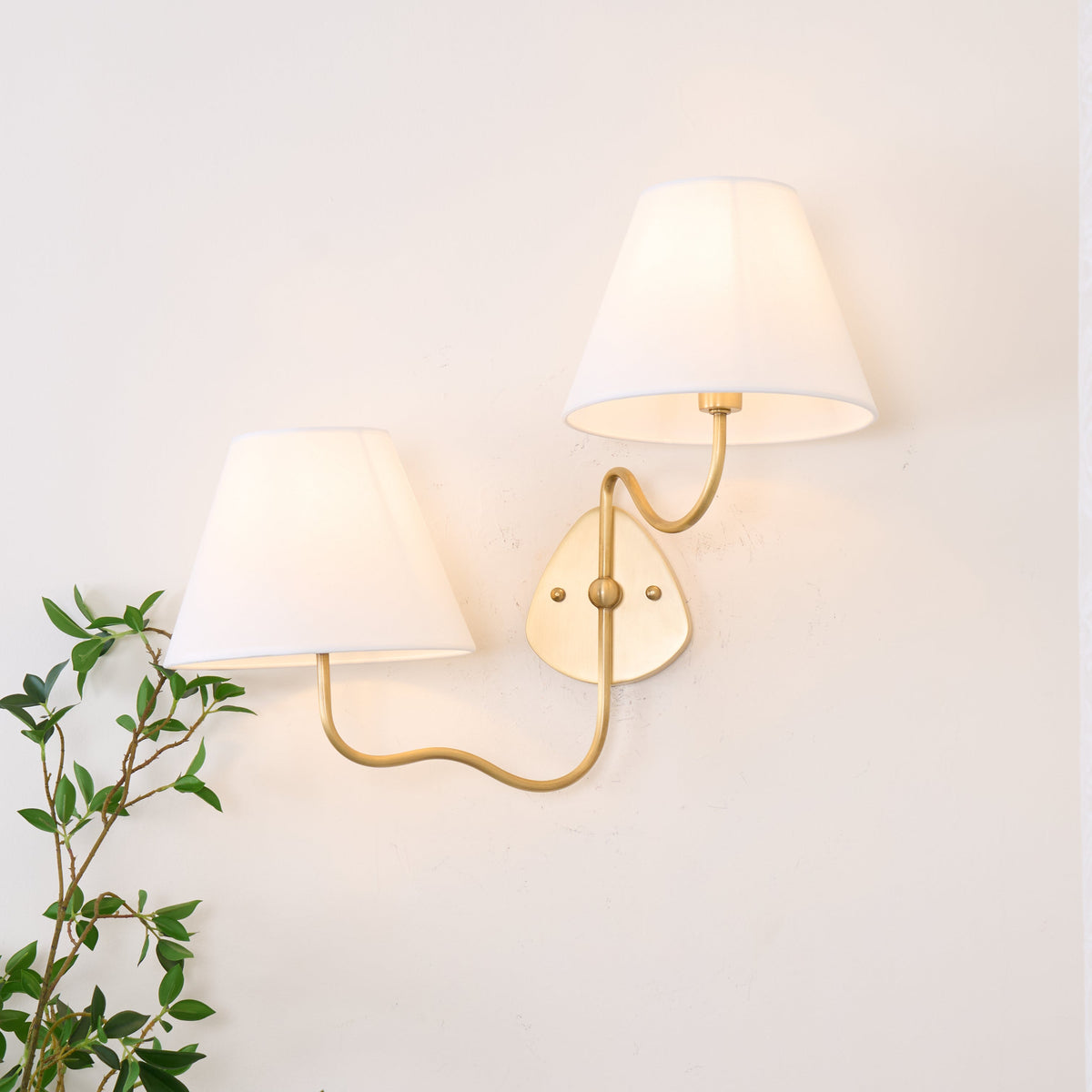 Magdalene Wall Lamp
