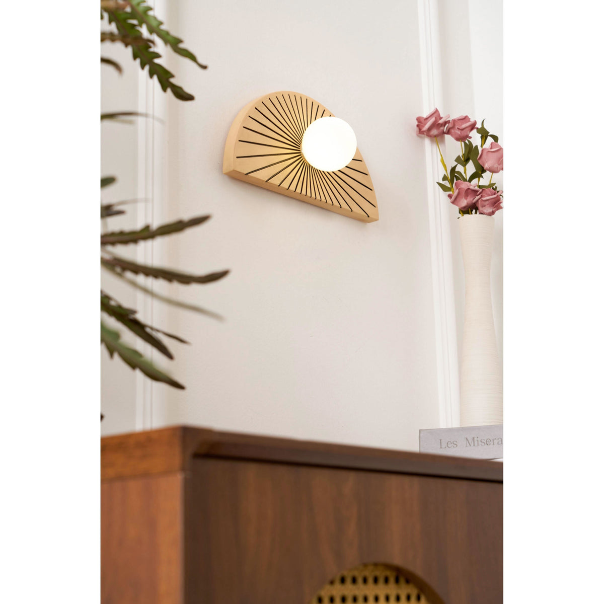 Mquan Wall Lamp