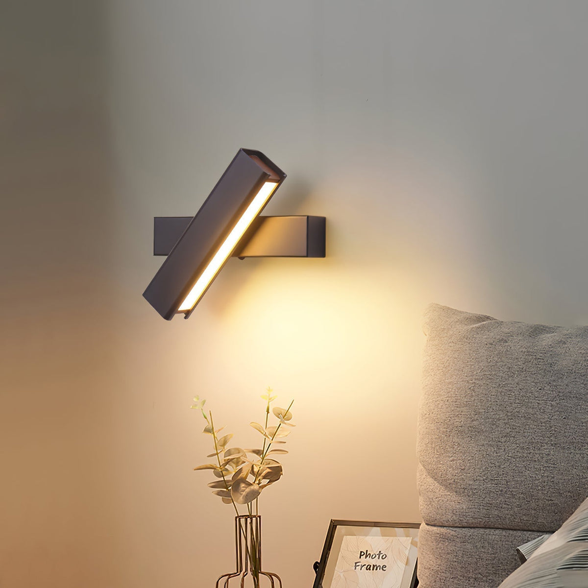 Pixel Rotating Wall Lamp