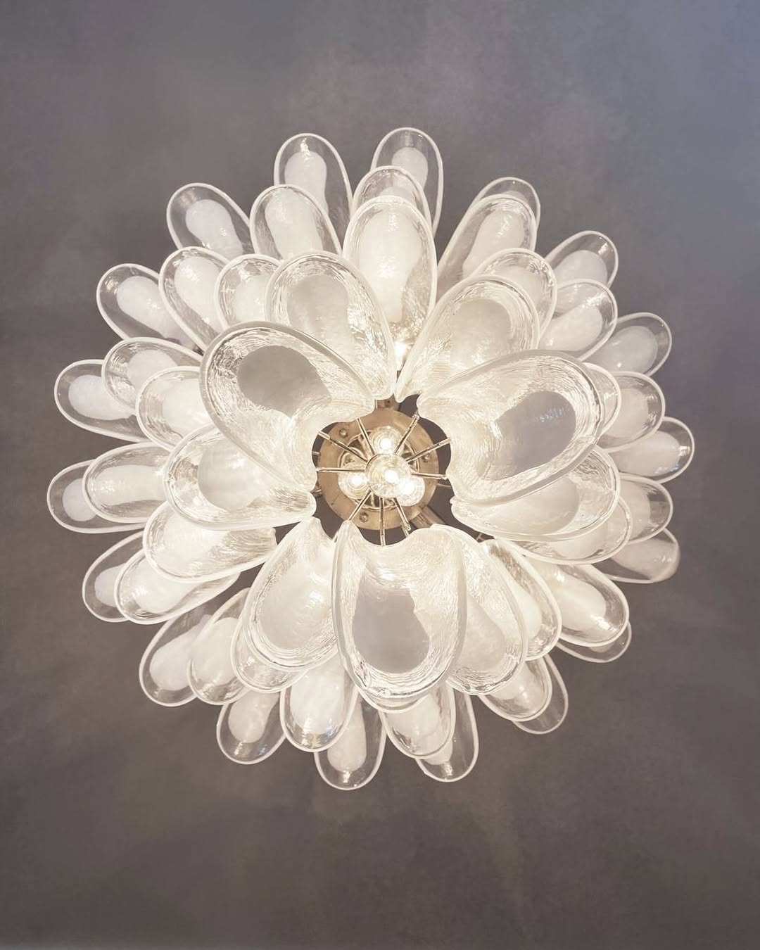 Murano Glass Chandelier – 75 Petals – Transparent