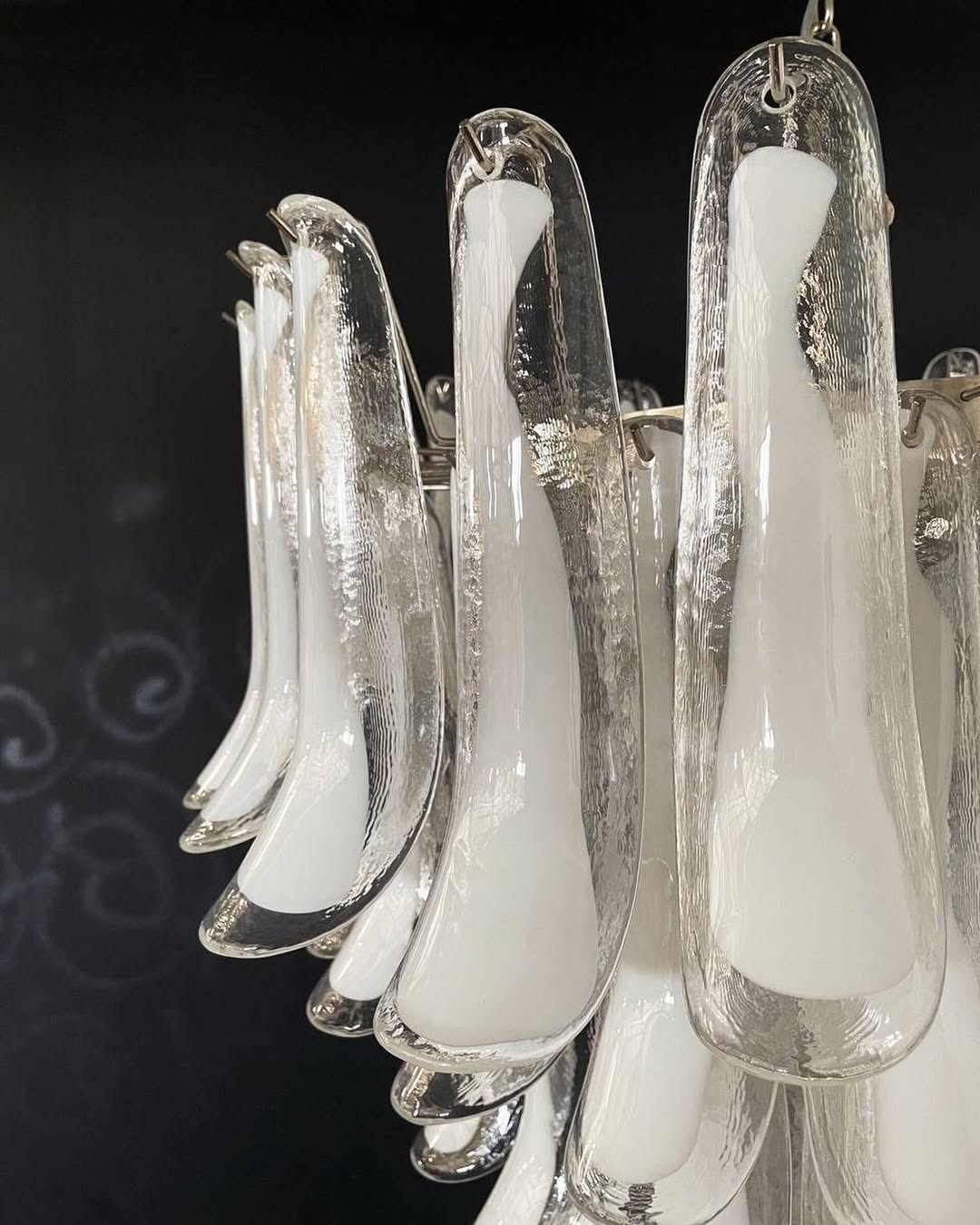 Murano Glass Chandelier – 75 Petals – Transparent