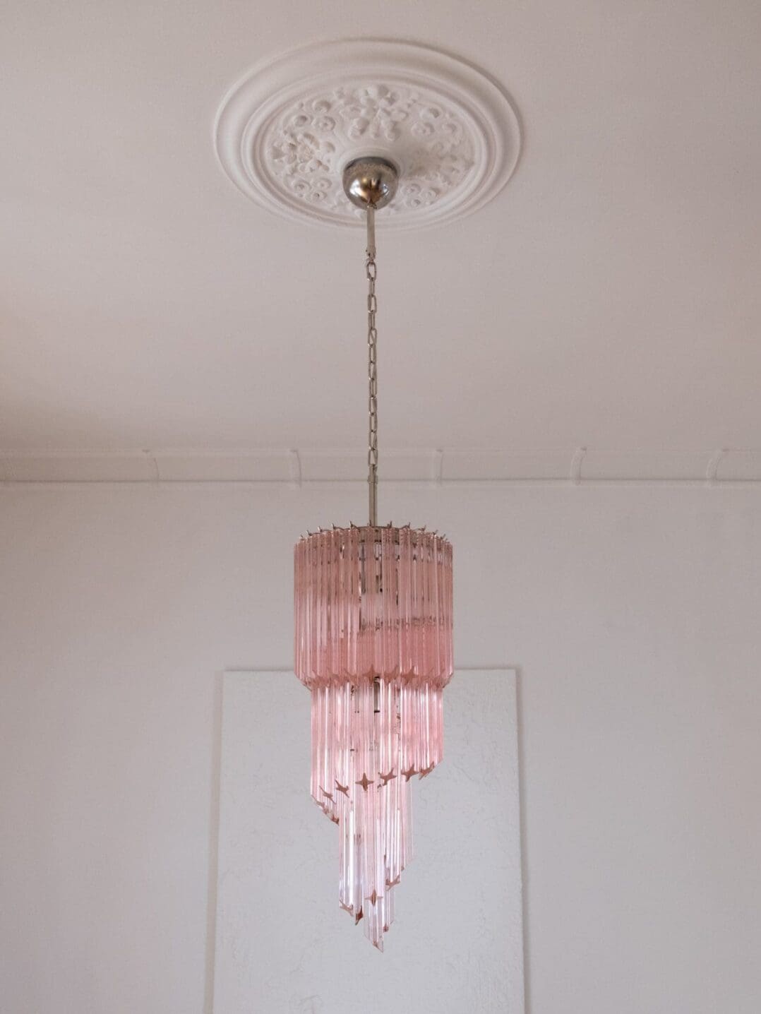 Murano Glass Chandelier – Spiral – 54 Prisms – Pink