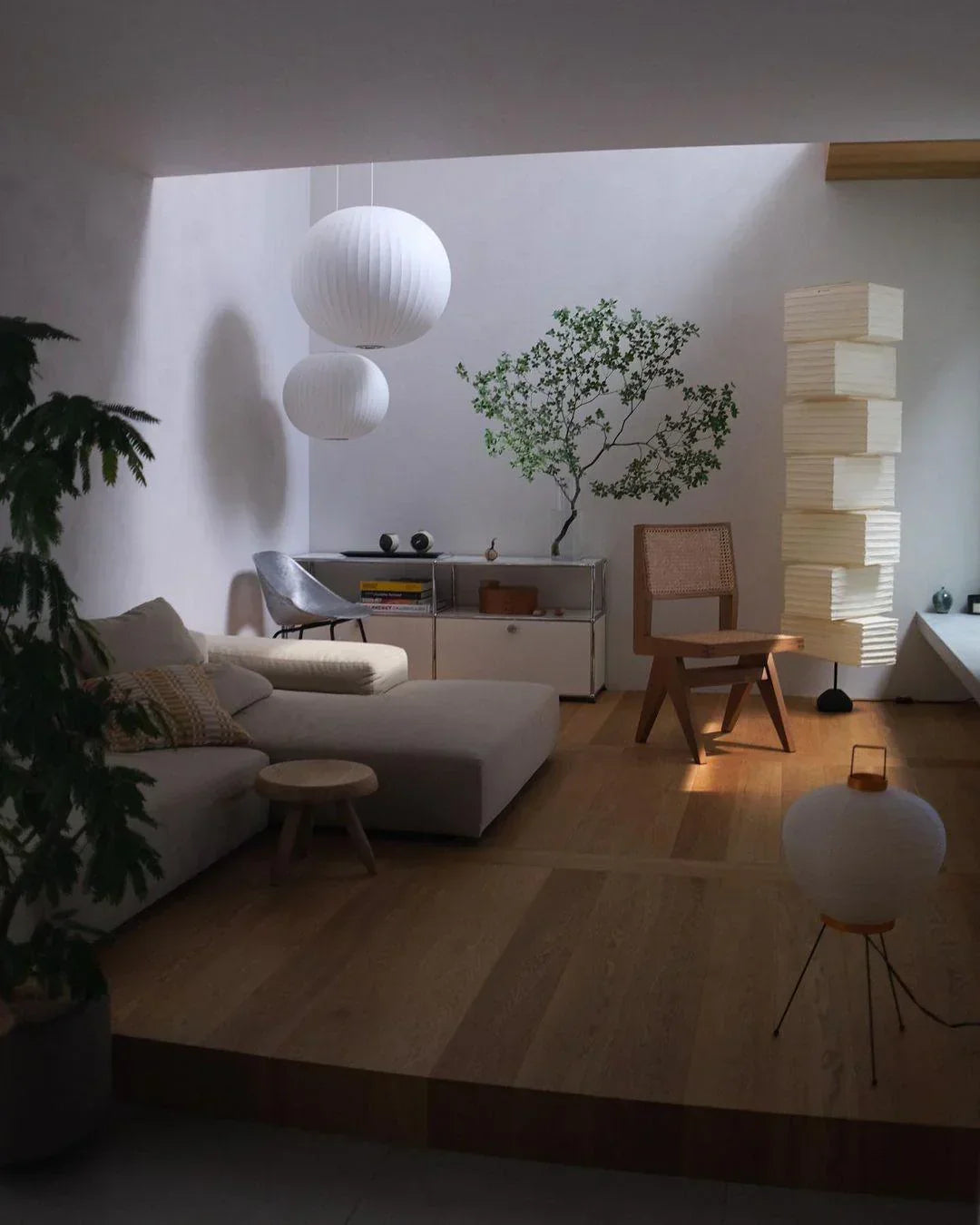 Modern Irregular Bubble Pendant Lamp with Polymer Finish and Steel Structure
