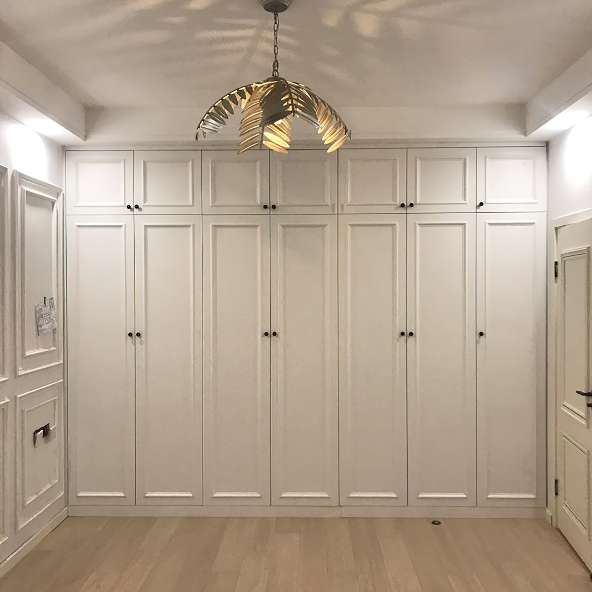 Palm Pendant Light