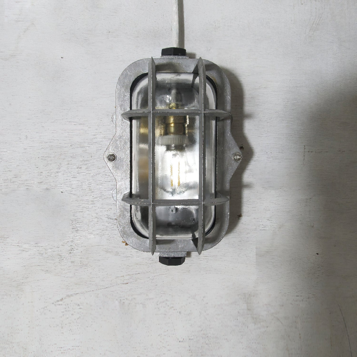Hamilton Wall Light