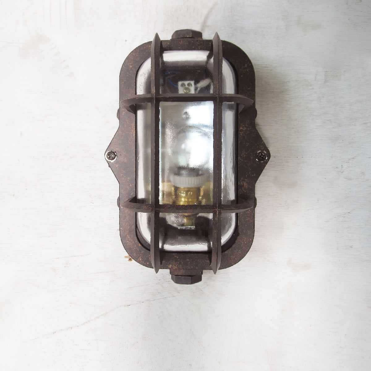 Hamilton Wall Light