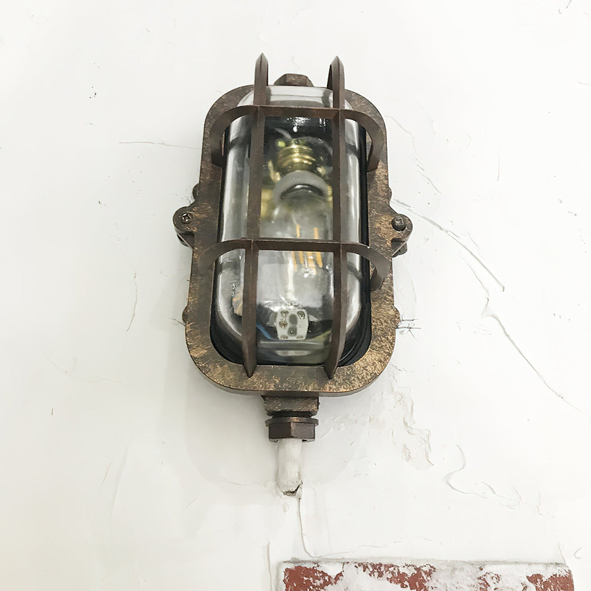 Hamilton Wall Light