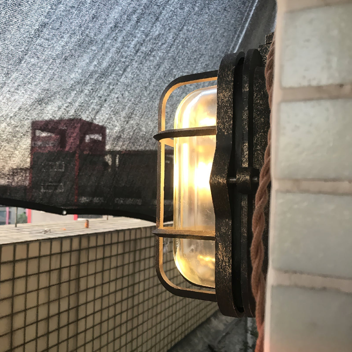Hamilton Wall Light