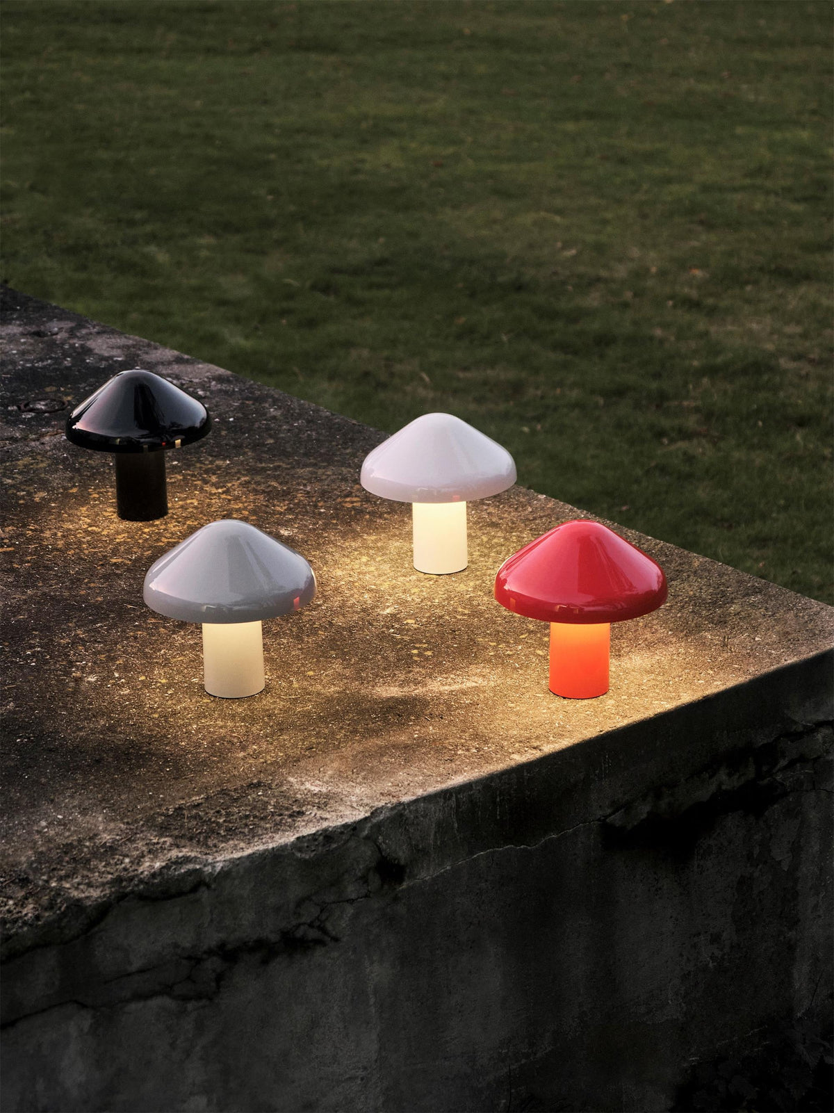 Pao Portable Table Lamp (built-in battery)