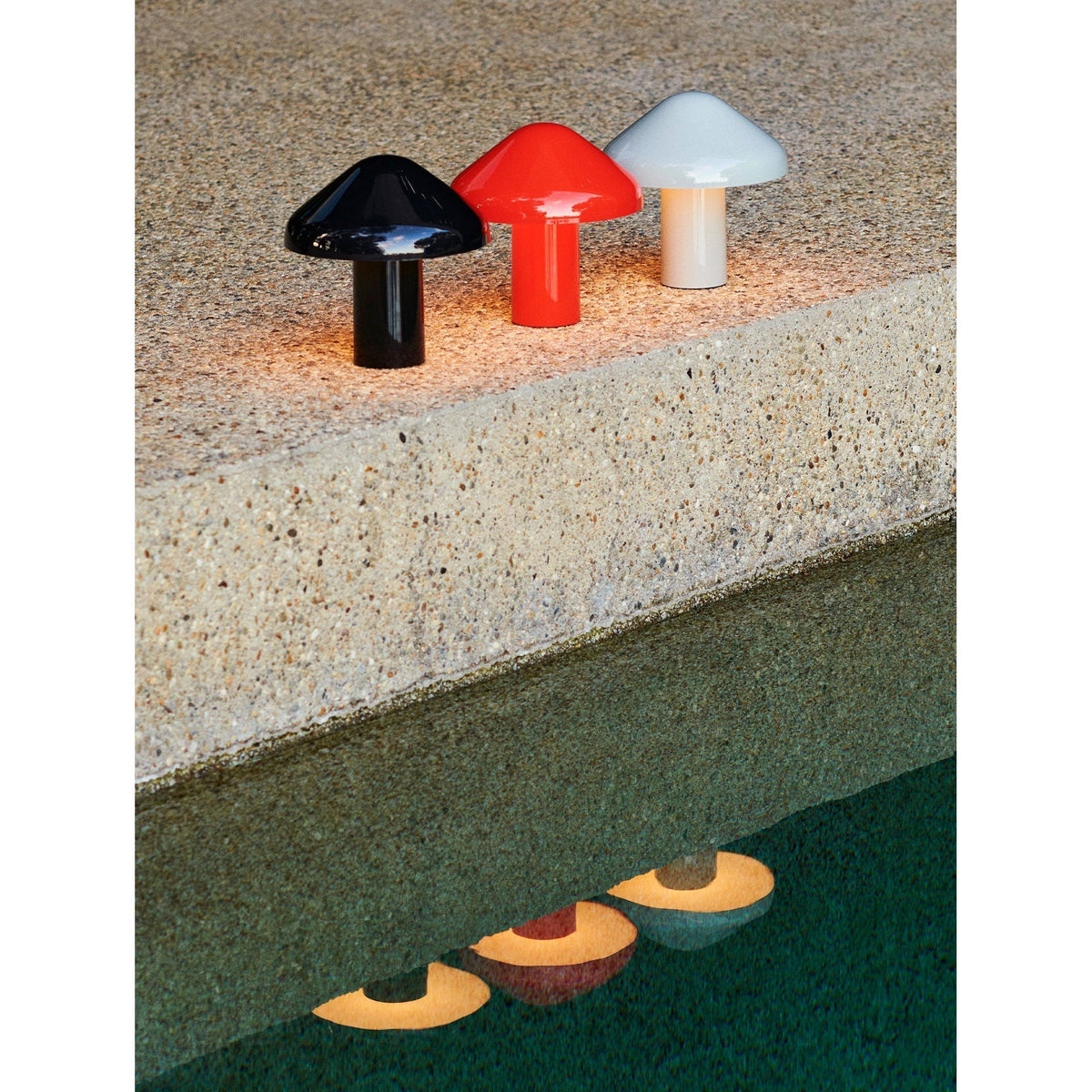 Pao Portable Table Lamp (built-in battery)