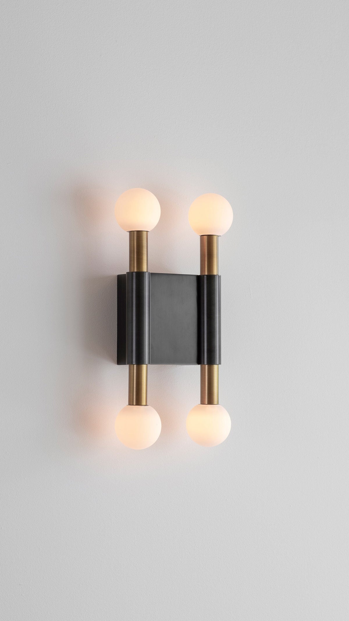 Pole and Circile Wall Lamp