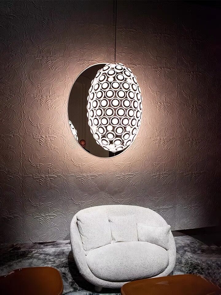 Modern Art Egg-Shaped Chandelier Iconic Eyes LED Pendant Light for Dining Room / living Room