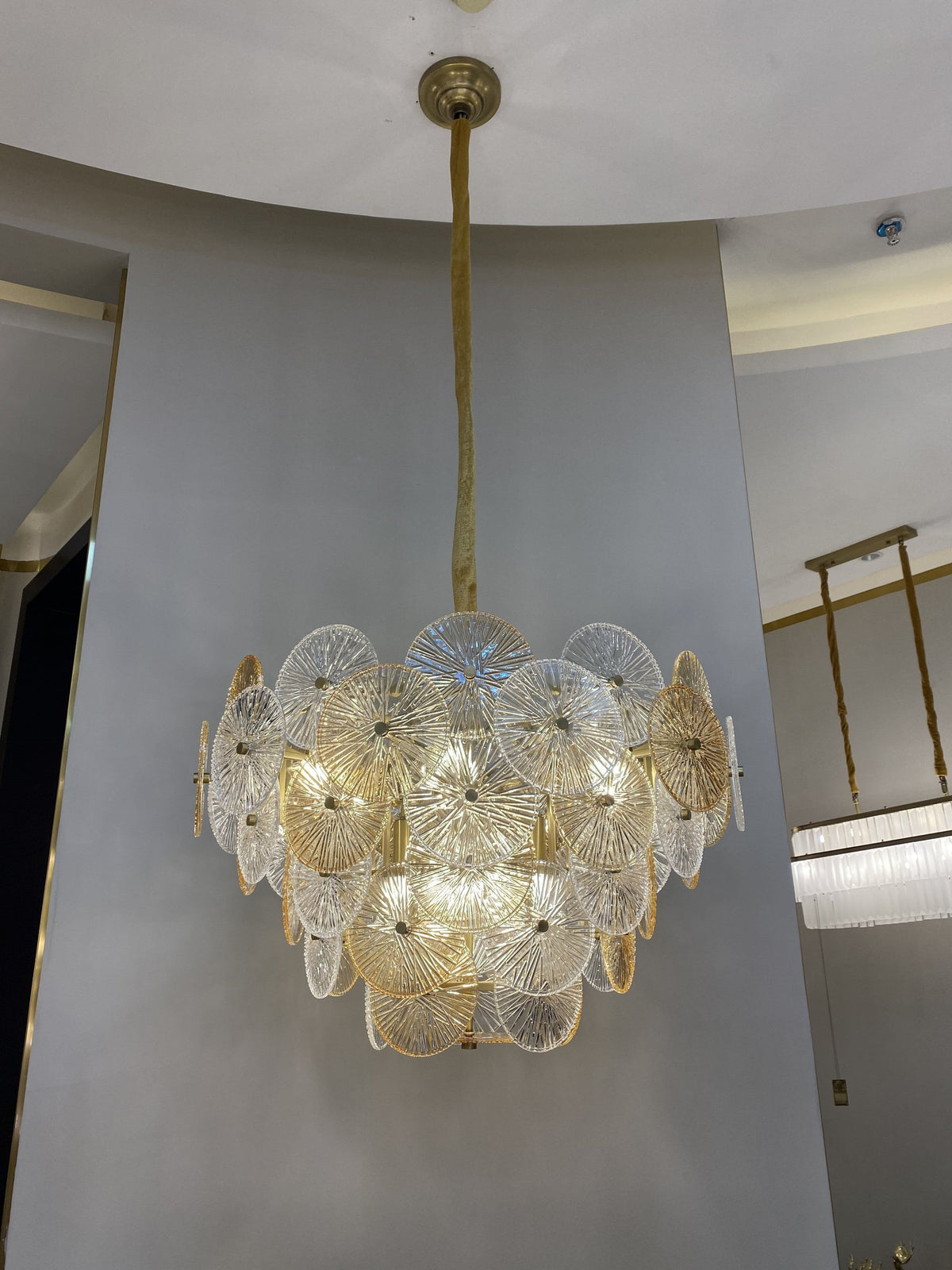 Light Luxury Art Design Creative Round Multi-Tiered Glass Chandelier for Living Room / bedroom
