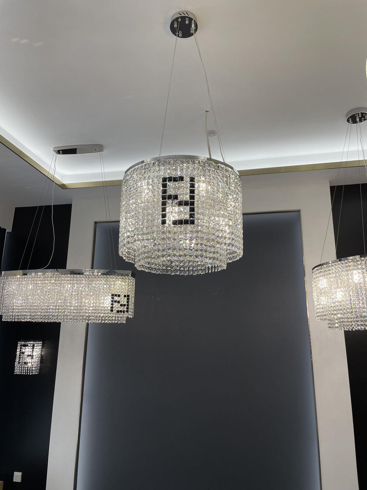 Designer Style Crystal Chandelier Elegant Round Ceiling Lighting for Living / Dining Room