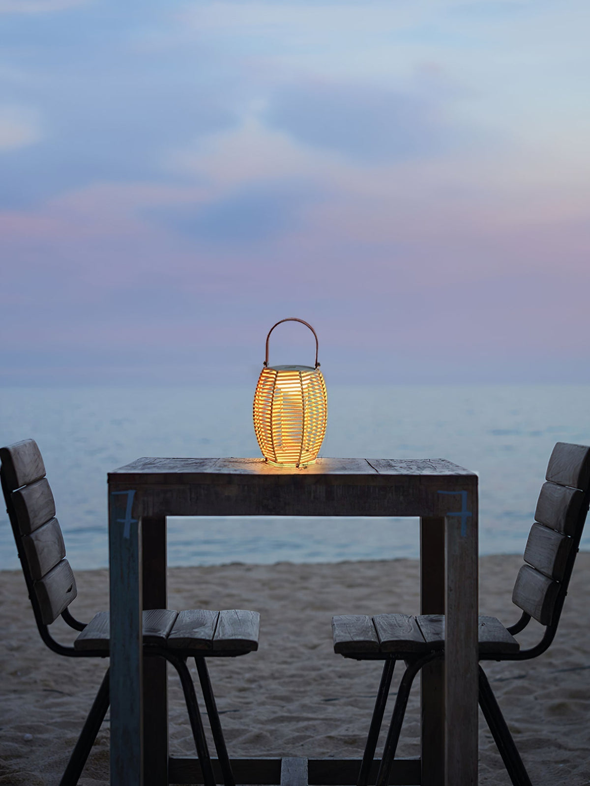 Lantern Built-in Battery Table Lamp