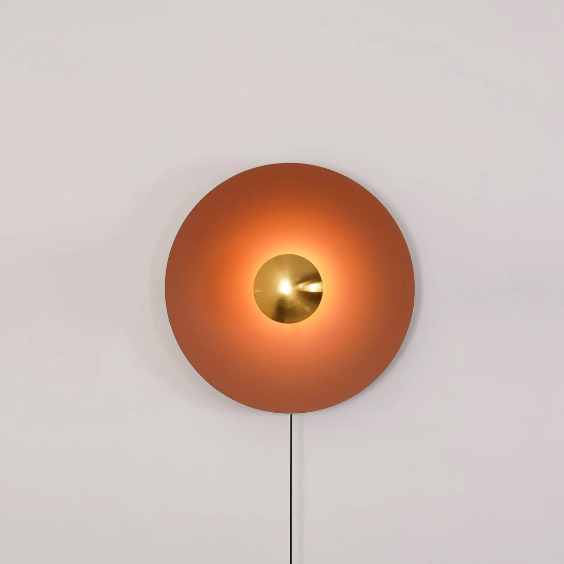 Simplicity Glow Plug-in Wall Light