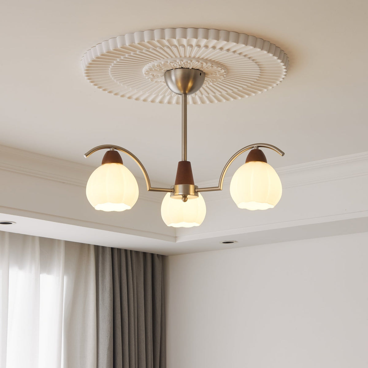 Soluna Bloom Chandelier