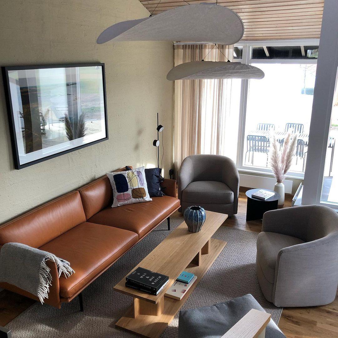 Tense Pendant Light