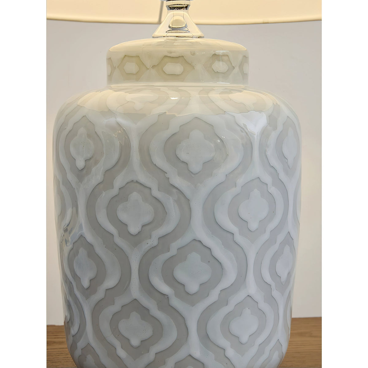 Textured Jar Table Lamp