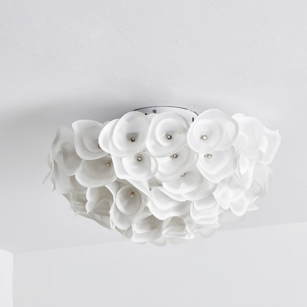 White Hydrangea Ceiling Lamp