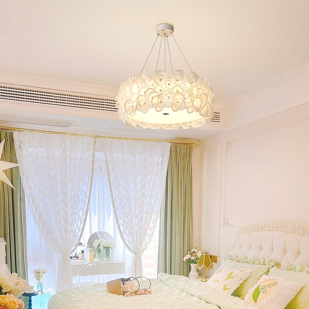 White Hydrangea Pendant Lamp