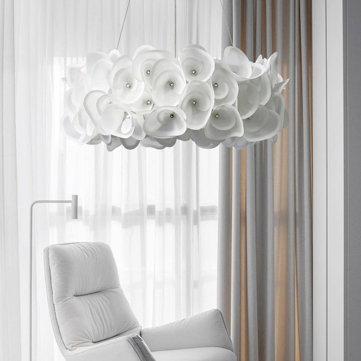 White Hydrangea Pendant Lamp