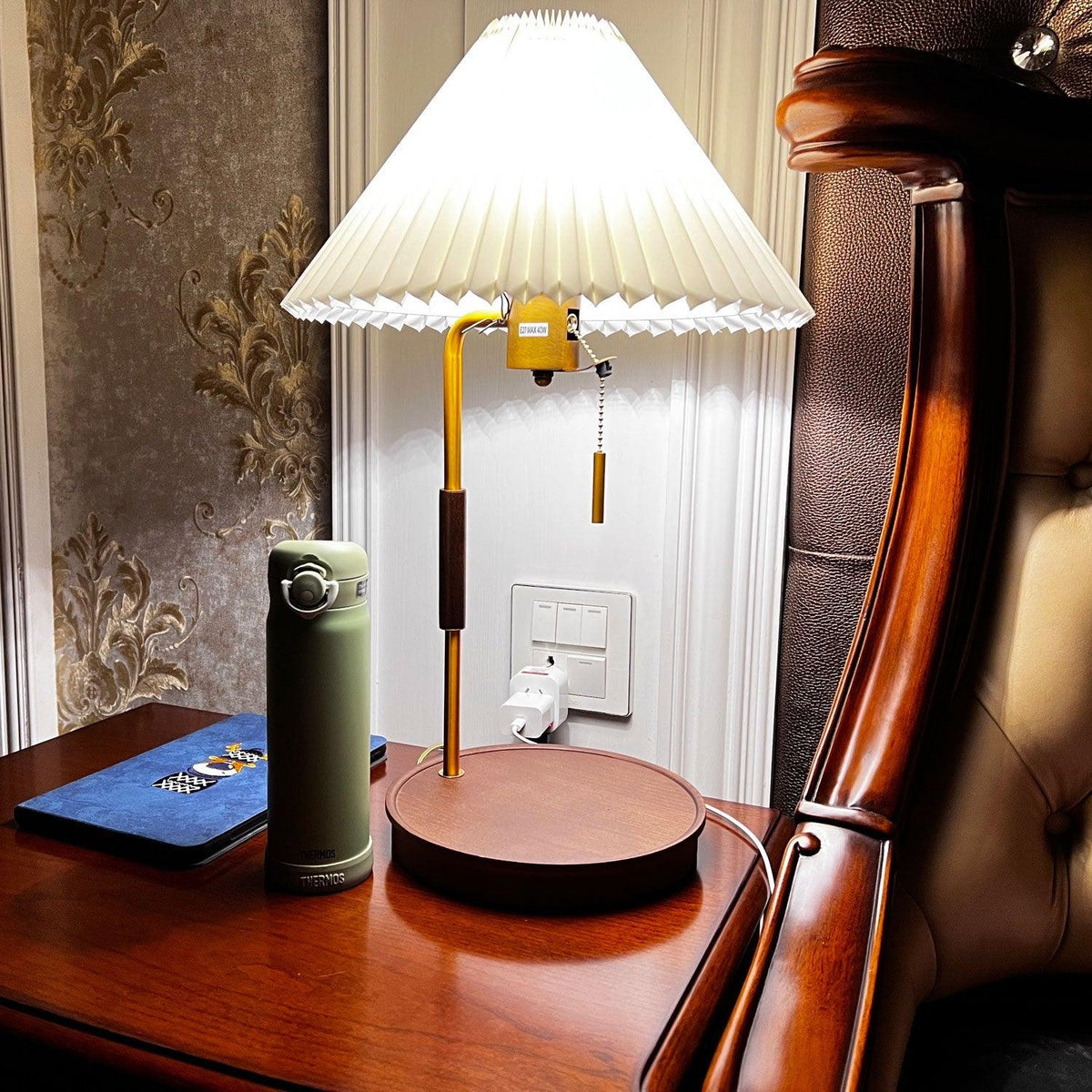Wooden Retro Table Lamp