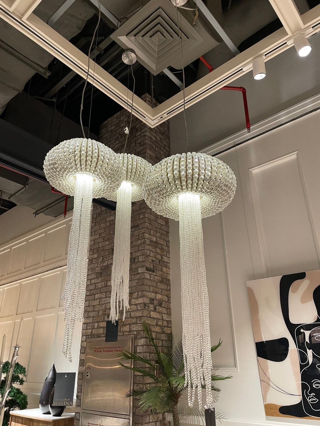 Designer Jellyfish Glass Crystal Pendant Chandelier with Metal Finish for Dining Room Entryway Bedroom